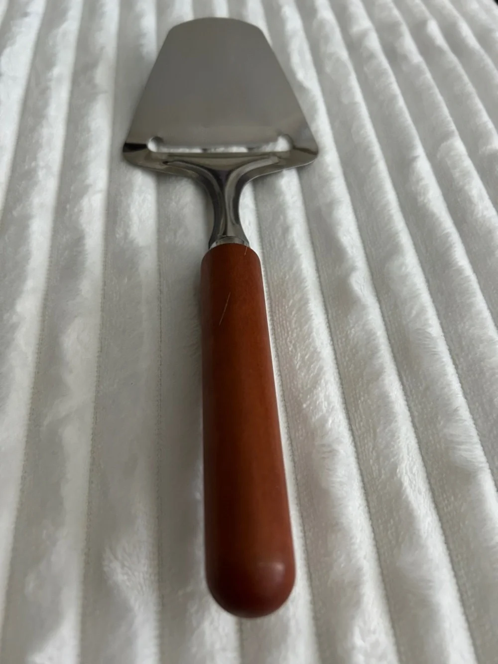 Vintage Brown Handle Stainless Steel Cheese Slicer